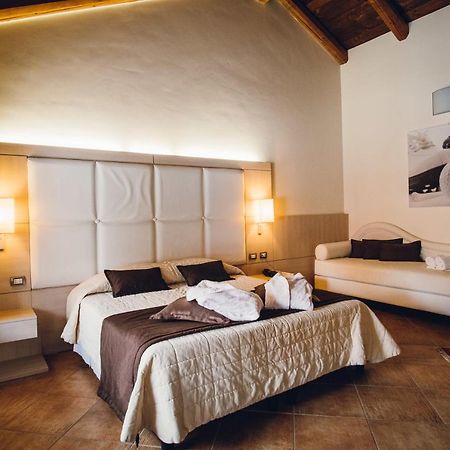 סטימו טורינזה Hotel Ultimo Borgo מראה חיצוני תמונה