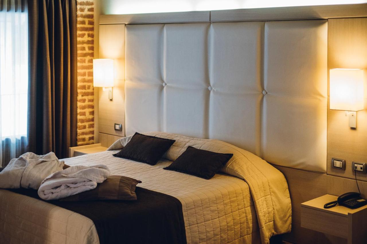 סטימו טורינזה Hotel Ultimo Borgo מראה חיצוני תמונה