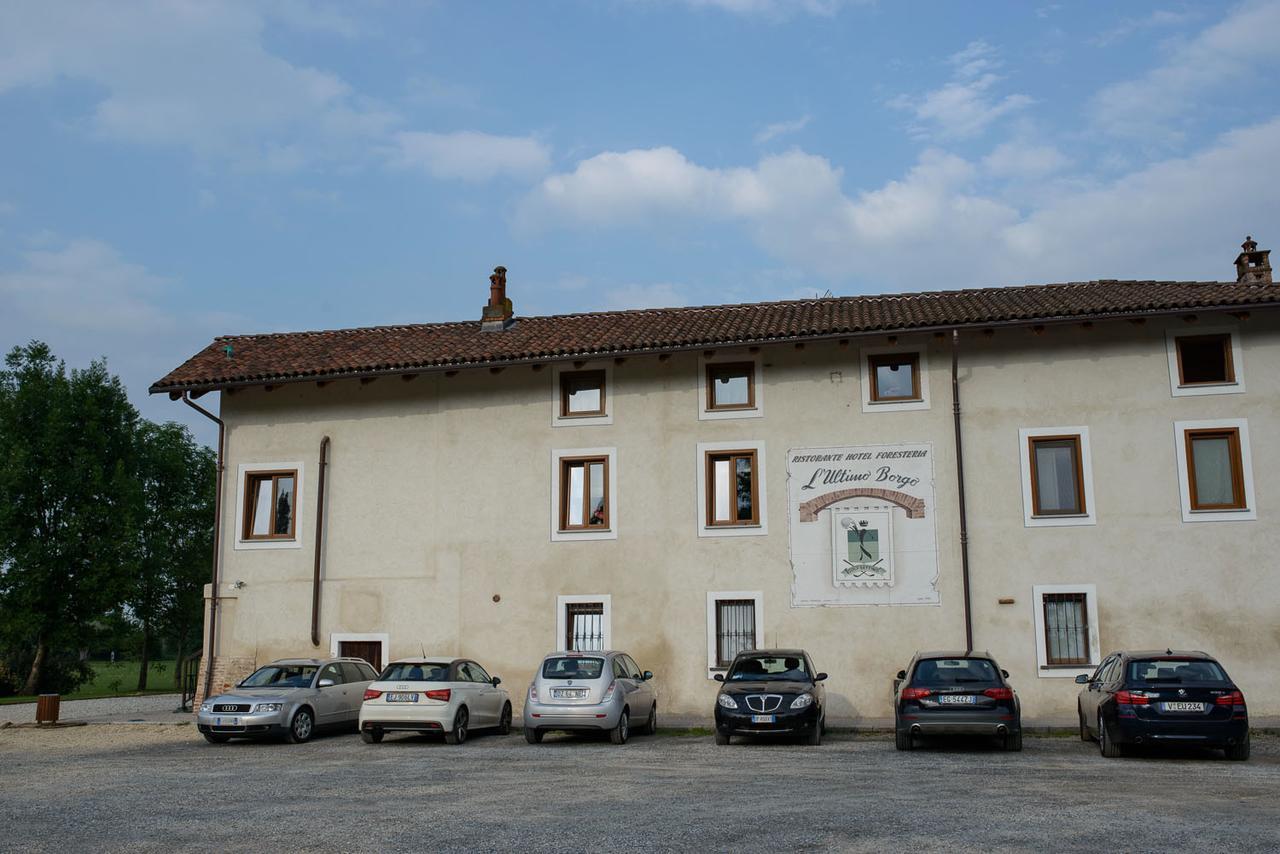 סטימו טורינזה Hotel Ultimo Borgo מראה חיצוני תמונה